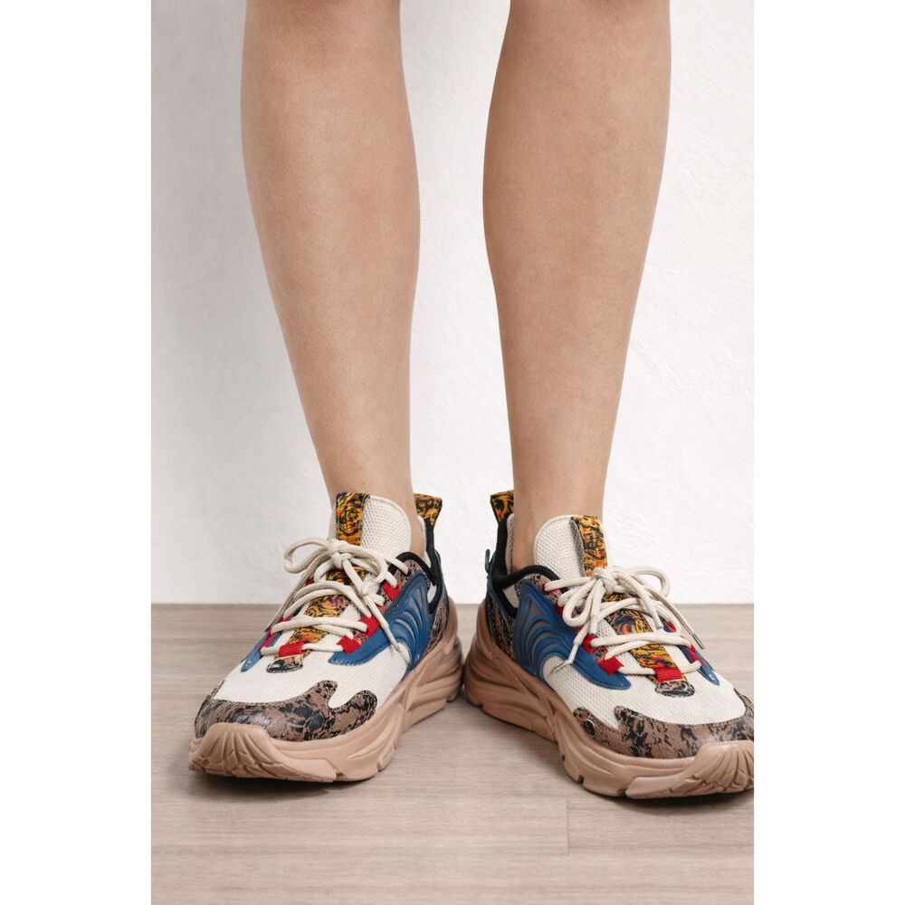 # SOP Fashionable High Top Breathable Thin Mesh Sports and Leisure